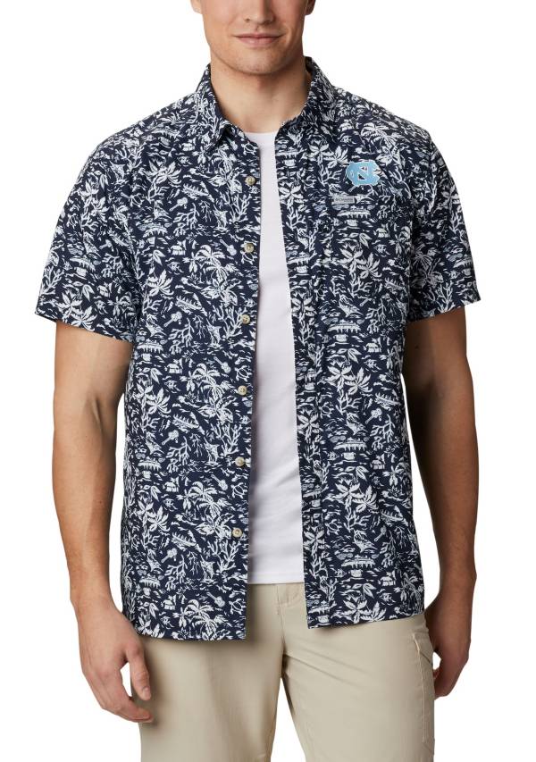 Columbia Men's North Carolina Tar Heels Navy Slack Tide Button-Down Shirt