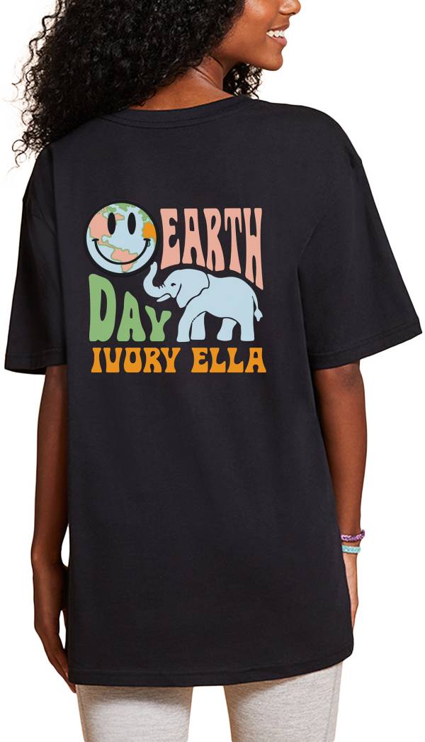 Ivory Ella Women's Earth Day Oversized T-Shirt product image