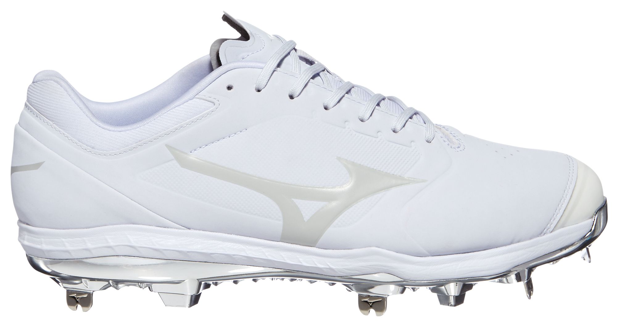 white mizuno softball cleats