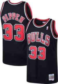 Mitchell & Ness Men's Chicago Bulls Scottie Pippen #33 Swingman