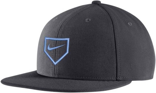 Cap Nike SWOOSH PRO Snapback 