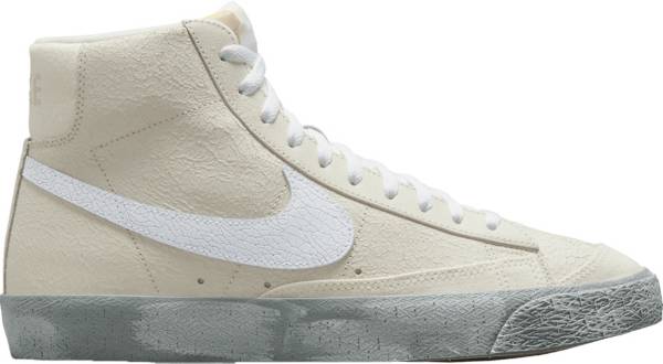 Nike old school sneakers on sale white