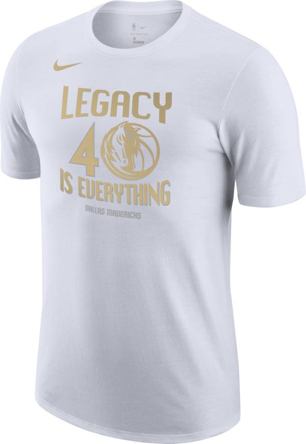 Nike Men's 2020-21 City Edition Dallas Mavericks Dri-FIT Mantra T-Shirt