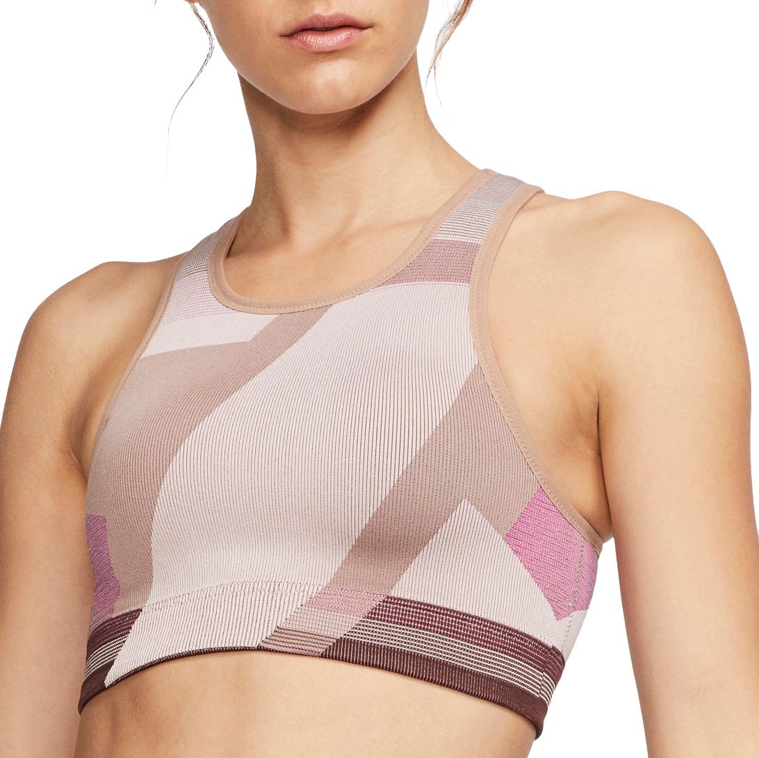 nike seamless light support sports bra