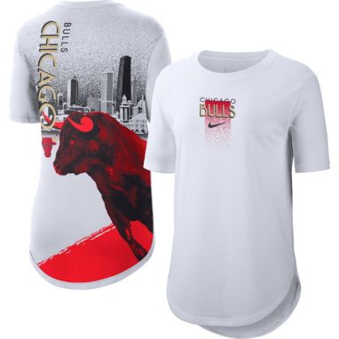 sorry, Nike Women's 2020-21 City Edition Chicago Bulls Courtside T-Shirt is currently out of stock