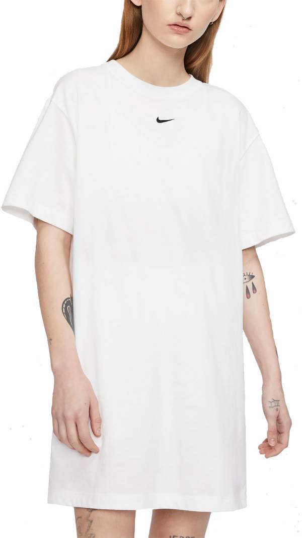 Women's Nike Sportswear Essential T-Shirt