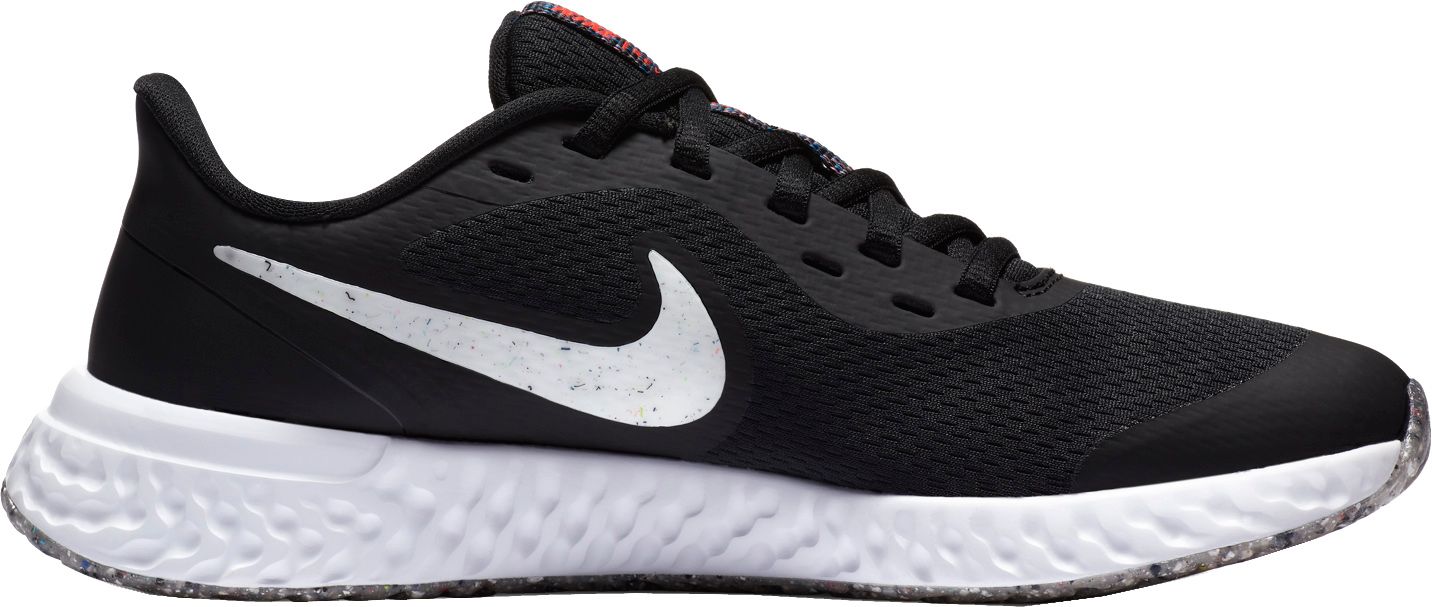 nike revolution 5 se