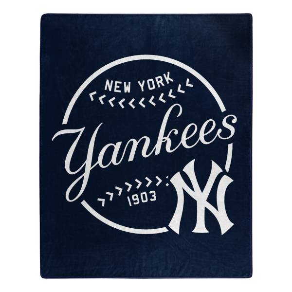 New York Yankees 50'' x 60'' Moonshot Raschel