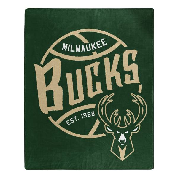 Milwaukee Bucks 50'' x 60'' Blacktop Raschel