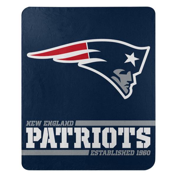 TheNorthwest New England Patriots 50'' x 60'' Split Wide Fleece Blanket