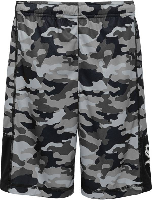 Gen2 Youth Boys' Chicago White Sox Black Ground Rule Shorts product image