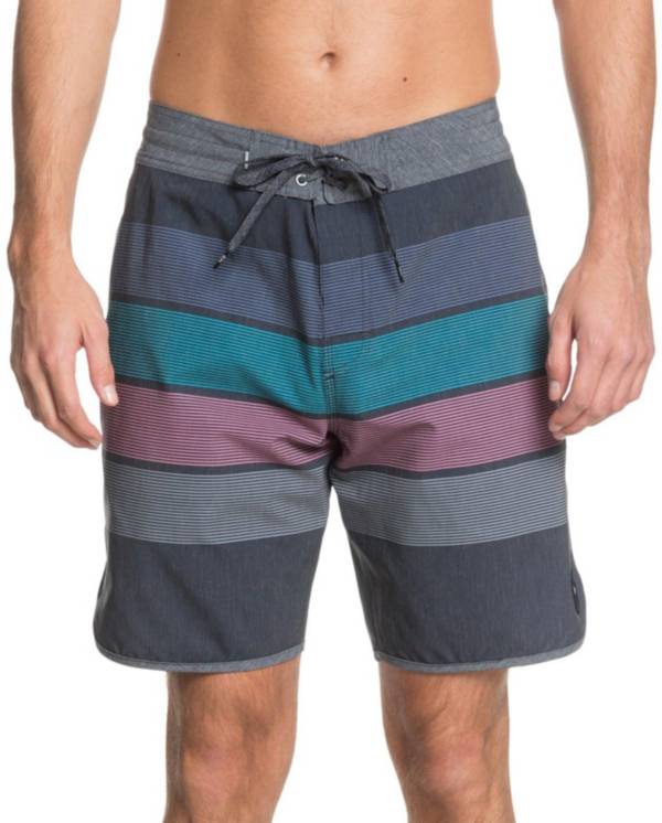 Quiksilver Men's Seasons Beachshort 19" Board Shorts