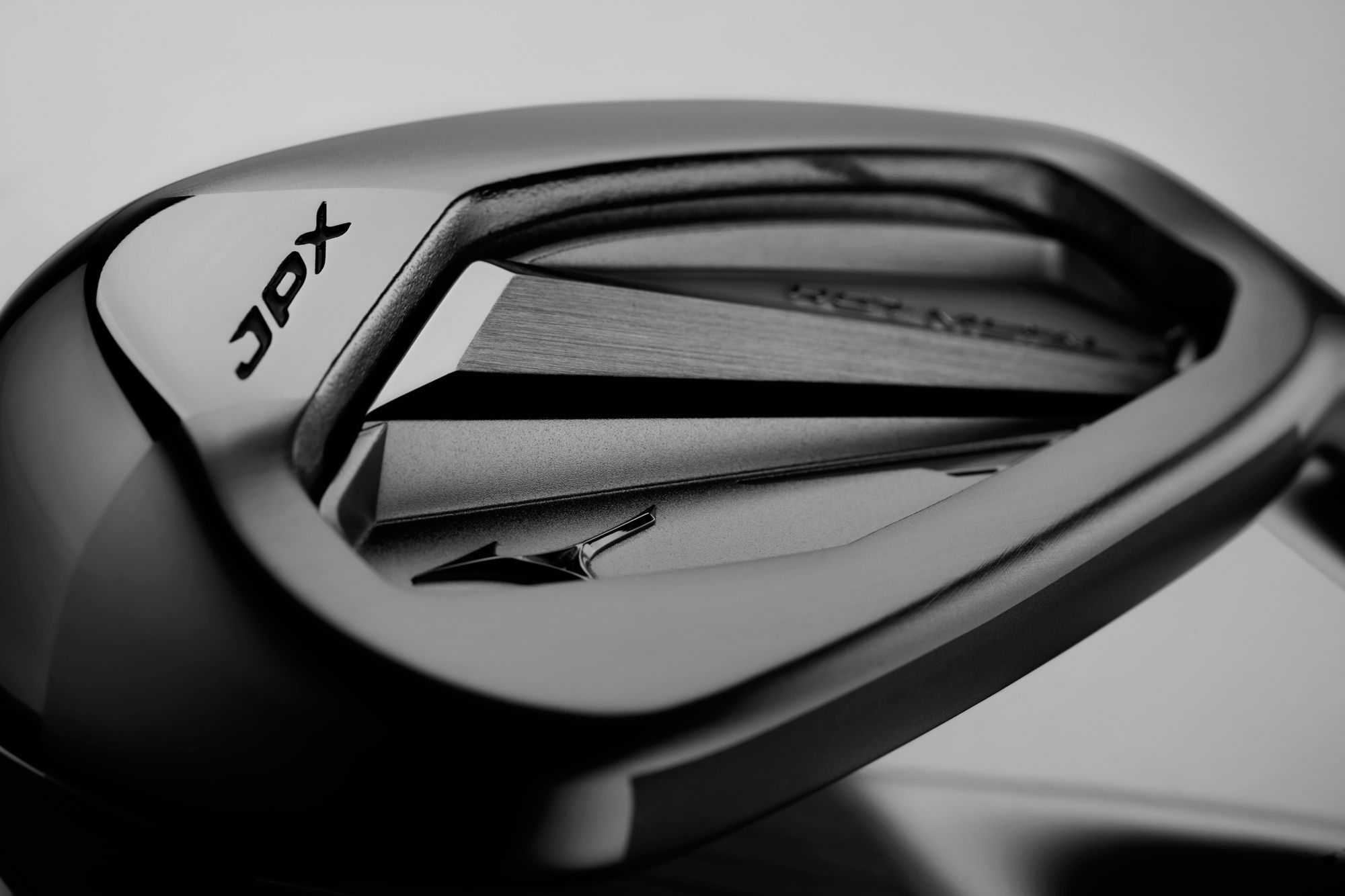 Mizuno JPX925 Hot Metal Irons product image