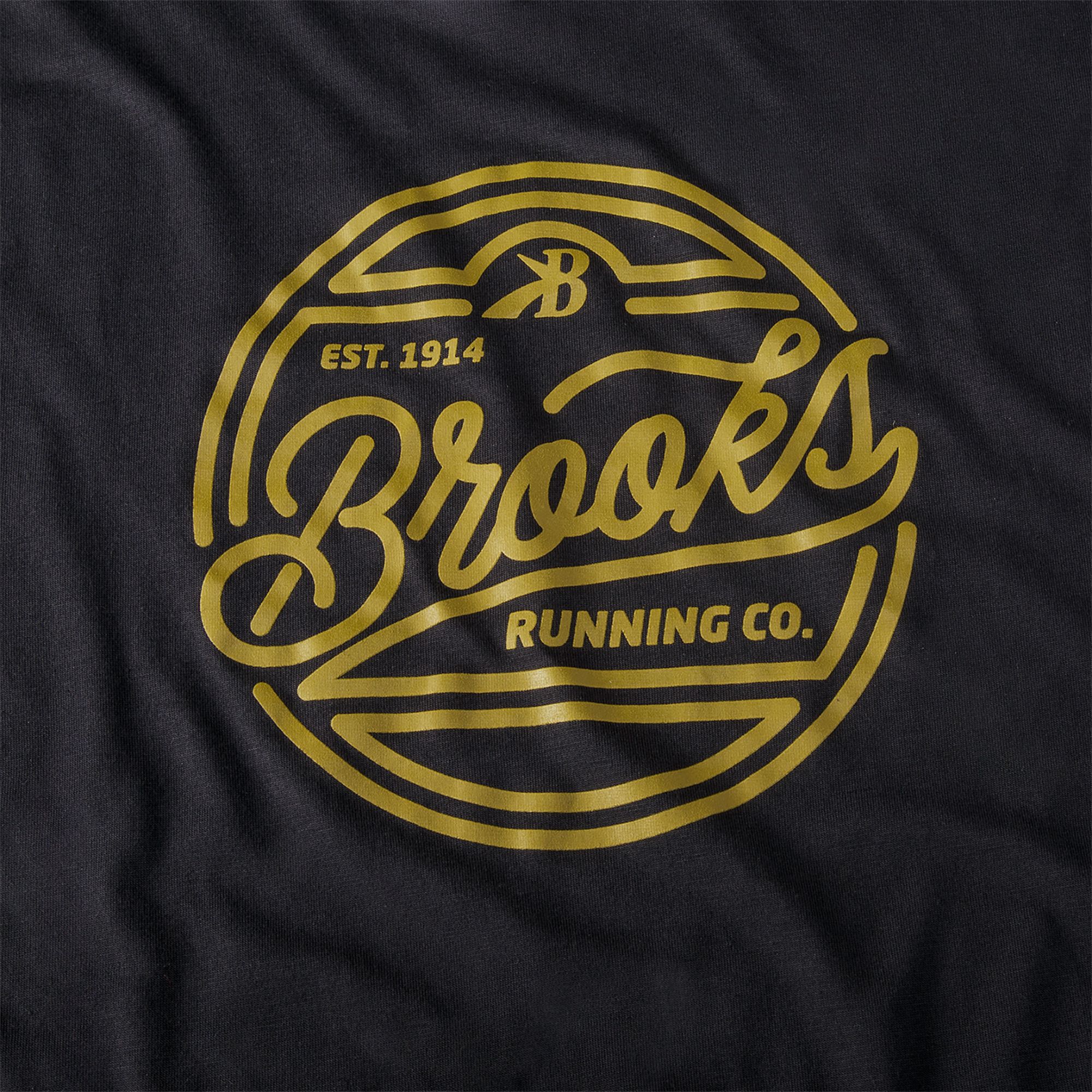 Brooks Men's Distance Graphic Short Sleeve Running T-Shirt product image