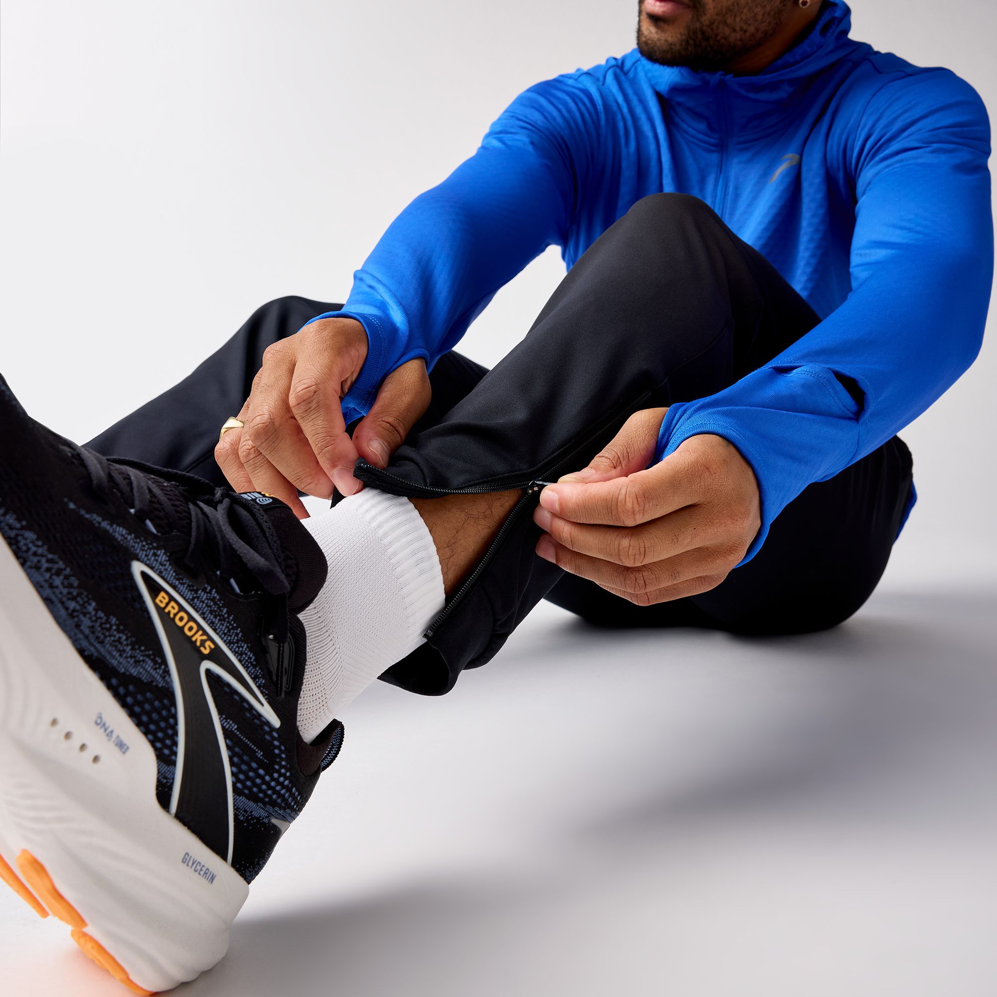 Brooks Men's Momentum Thermal Pants product image