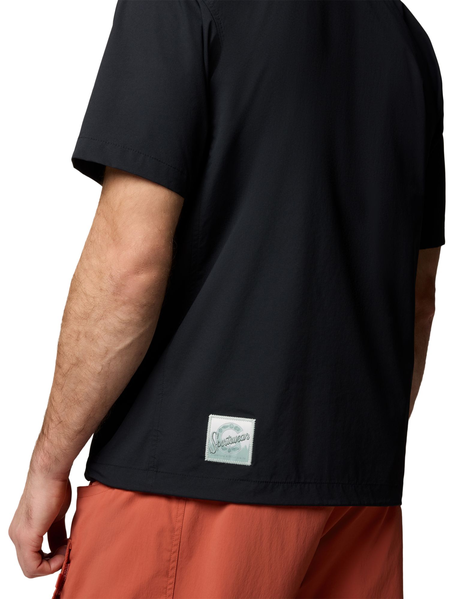 Columbia Men's Cove Beach Woven Shot Sleeve Button Up Pullover product image