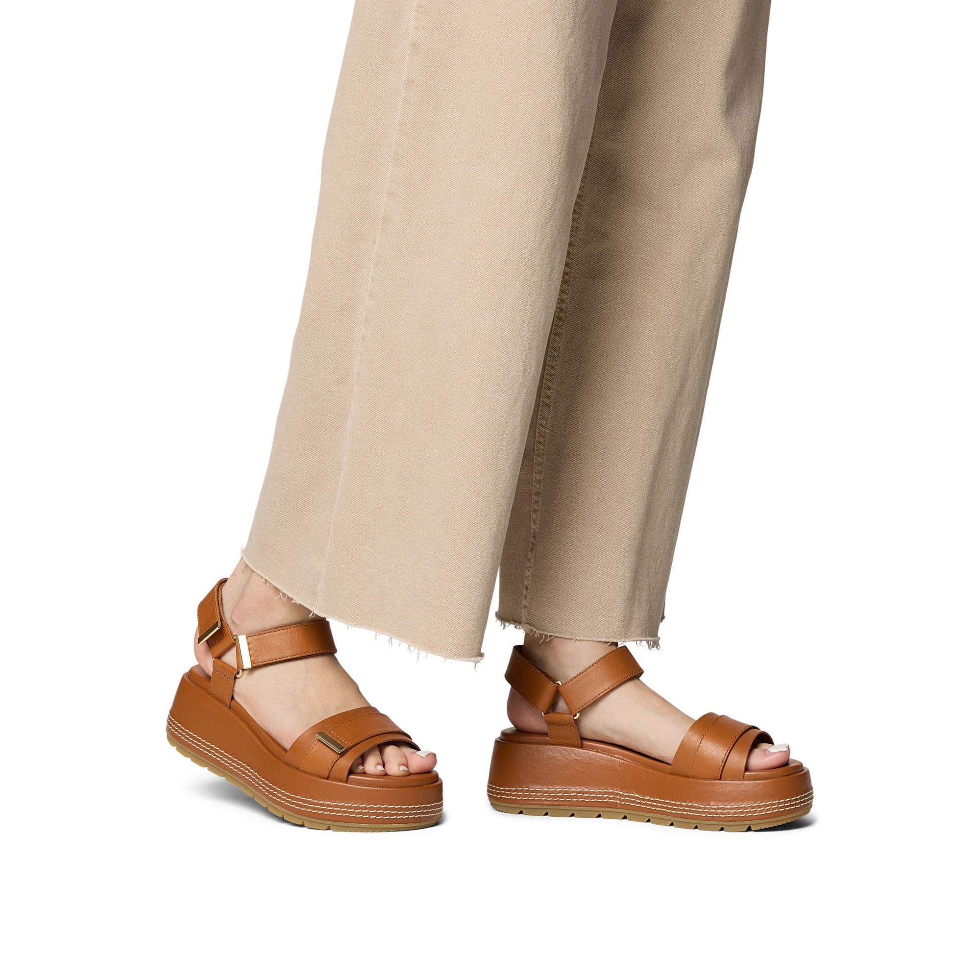 SOREL Women's Sunpeak Platform Y-Strap Sandals product image