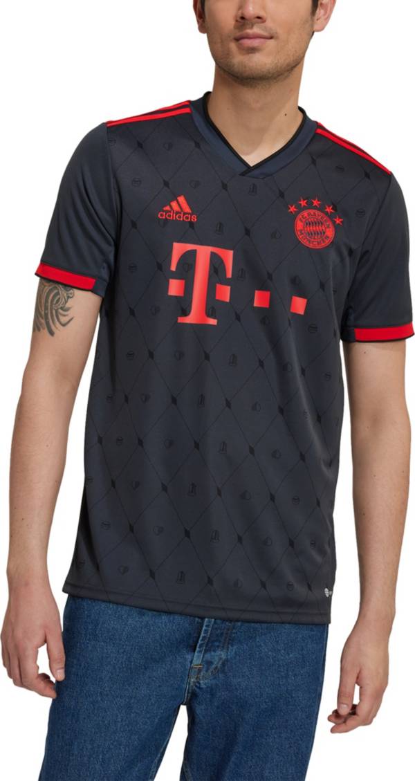Excesivo inalámbrico donante adidas Bayern Munich '22 Third Replica Jersey | Dick's Sporting Goods