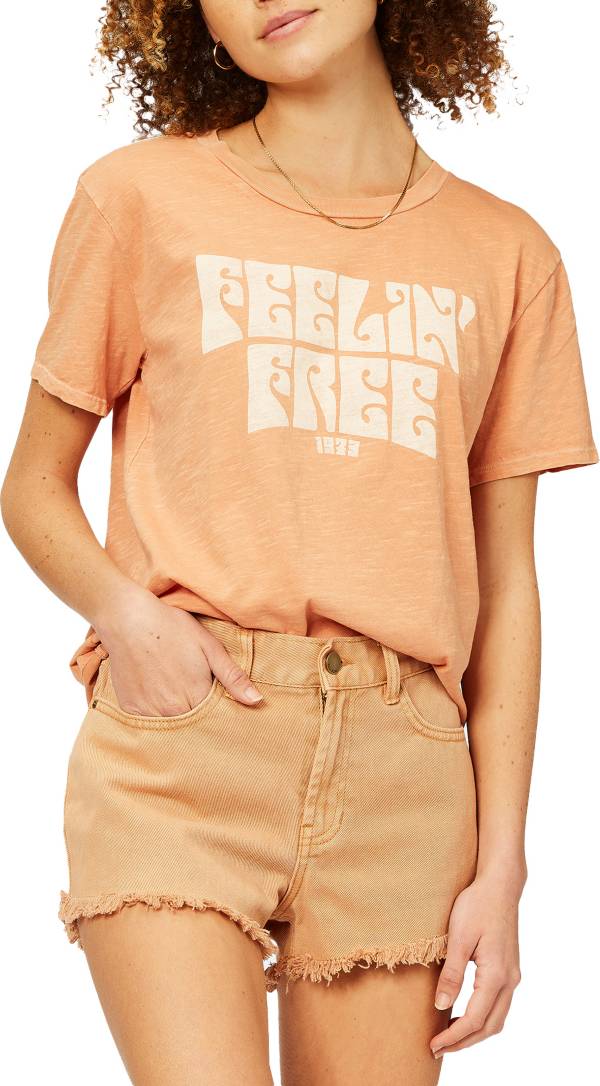Billabong Women's Feelin' Free Overdyed Short Sleeve Boyfriend Graphic T-Shirt