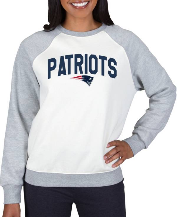 Concepts Sport Women's New England Patriots Raglan White Sweater