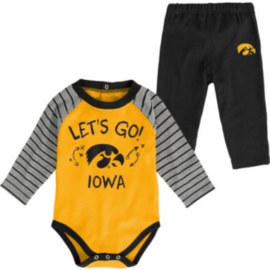 sorry, Gen2 Toddler Iowa Hawkeyes Black Touchdown 2-Piece Creeper Set is currently out of stock