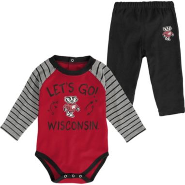 sorry, Gen2 Toddler Wisconsin Badgers Red Touchdown 2-Piece Creeper Set is currently out of stock