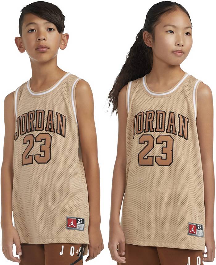 Michael Jordan Kids Basketball Jerseys Sets,Chicago Bulls Youth Sleeveless  Top & Shorts for Boys and Girls,Children's Jersey Performance Training  Clothes White-6# : : Clothing, Shoes & Accessories
