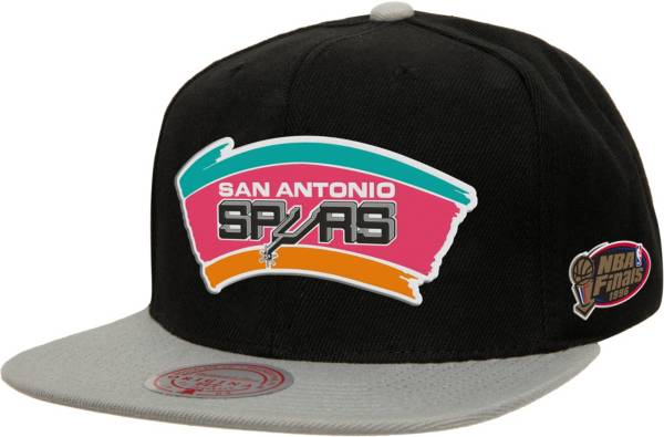 Mitchell & Ness Men's San Antonio Spurs Black Hardwood Classics Champs Snapback Hat product image