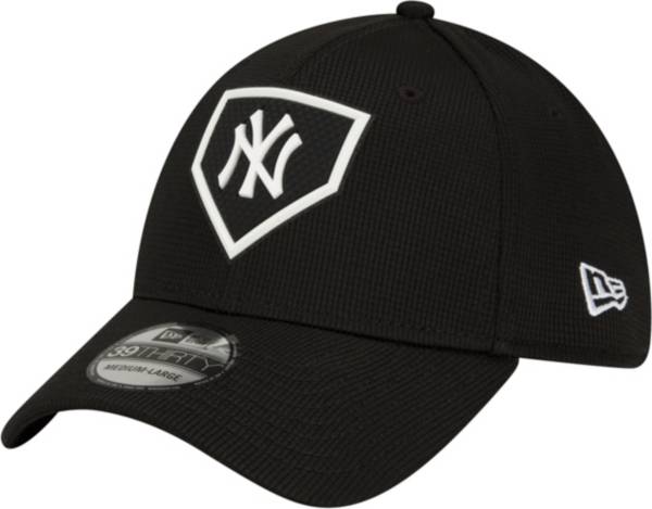 New Era New York Yankees Black Club 39Thirty Stretch Fit Hat | Dick's