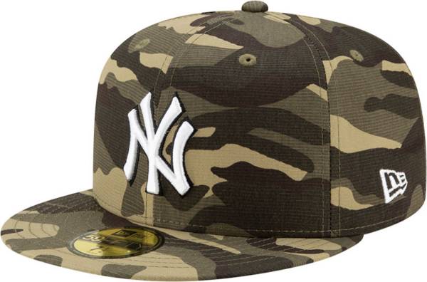 New Era Men's New York Yankees Camo Armed Forces 59Fifty Fitted Hat