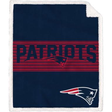 sorry, Pegasus Sports New England Patriots 50'' x 60'' Center Stripe Sherpa Blanket is currently out of stock