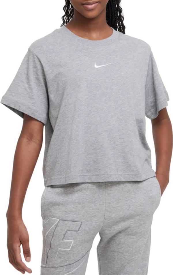 Nike Girls' Sportswear Essential Boxy T-Shirt