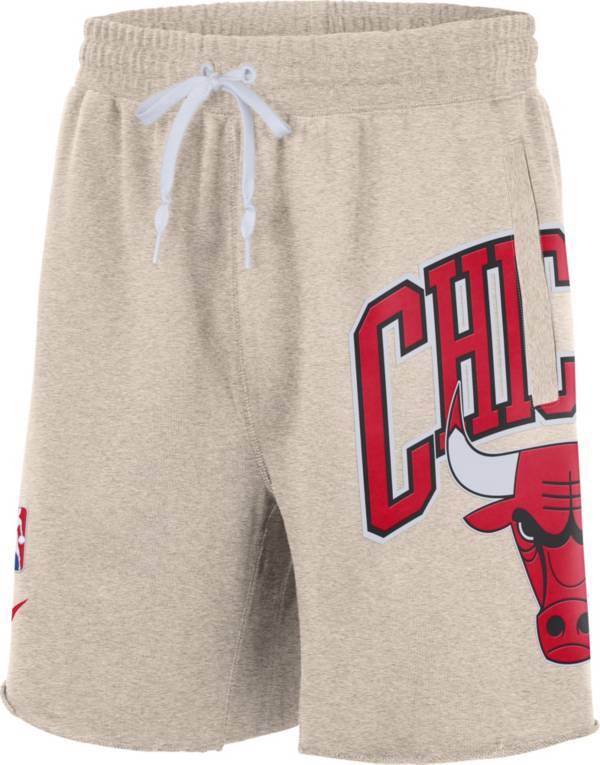 Nike Men's Chicago Bulls Gray Courtside Fleece Shorts