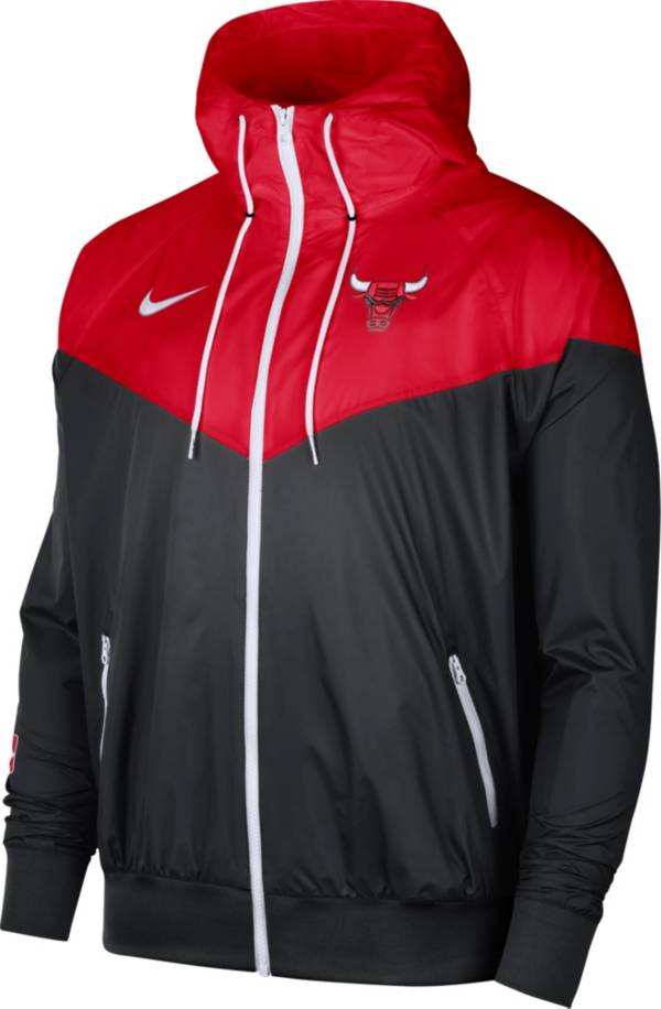 Nike Men's Chicago Bulls Red Lightweight Windrunner Jacket