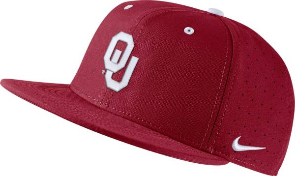 Nike Men's Oklahoma Sooners Crimson Fitted Baseball Hat