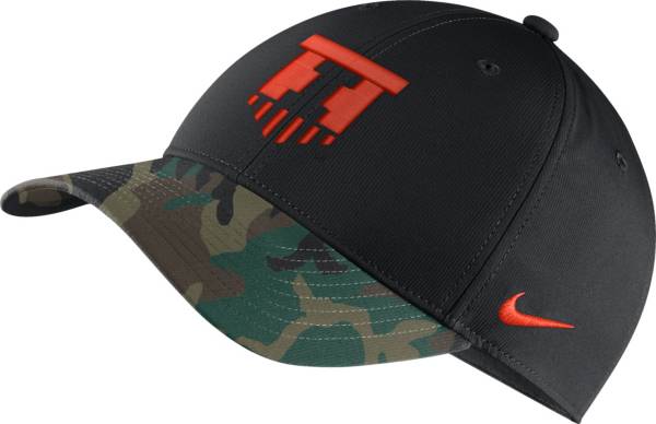 Nike Men's Illinois Fighting Illini Black/Camo Military Appreciation Adjustable Hat