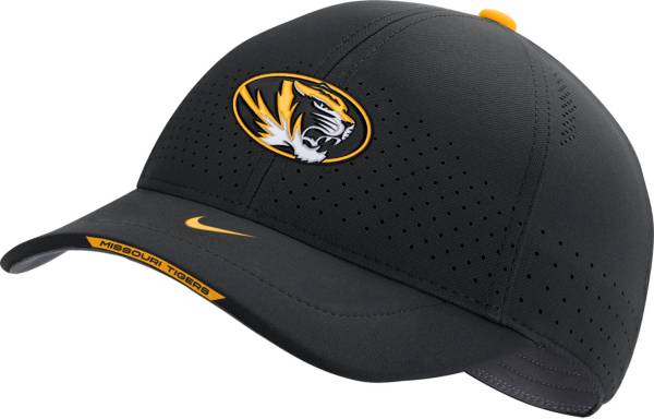 Nike Men's Missouri Tigers AeroBill Swoosh Flex Classic99 Football Sideline Black Hat