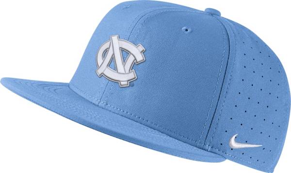 Nike Men's North Carolina Tar Heels Carolina Blue AeroBill Fitted Hat