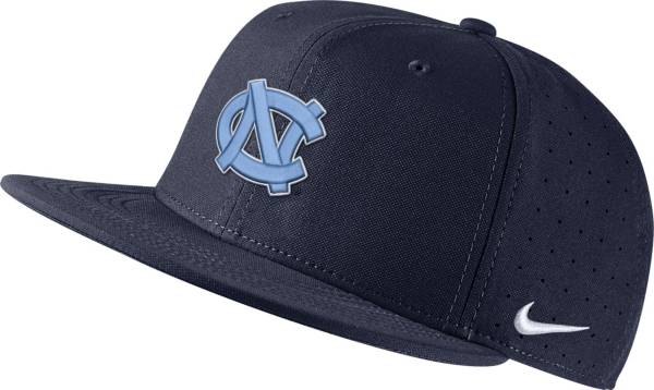 Nike Men's North Carolina Tar Heels Navy AeroBill Fitted Hat