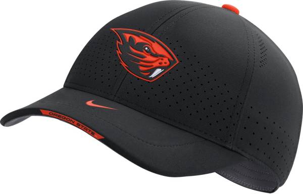 Nike Men's Oregon State Beavers AeroBill Swoosh Flex Classic99 Football Sideline Black Hat