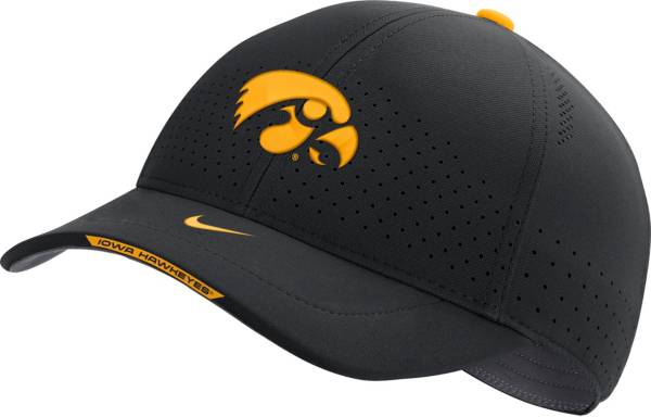 Nike Men's Iowa Hawkeyes AeroBill Swoosh Flex Classic99 Football Sideline Black Hat