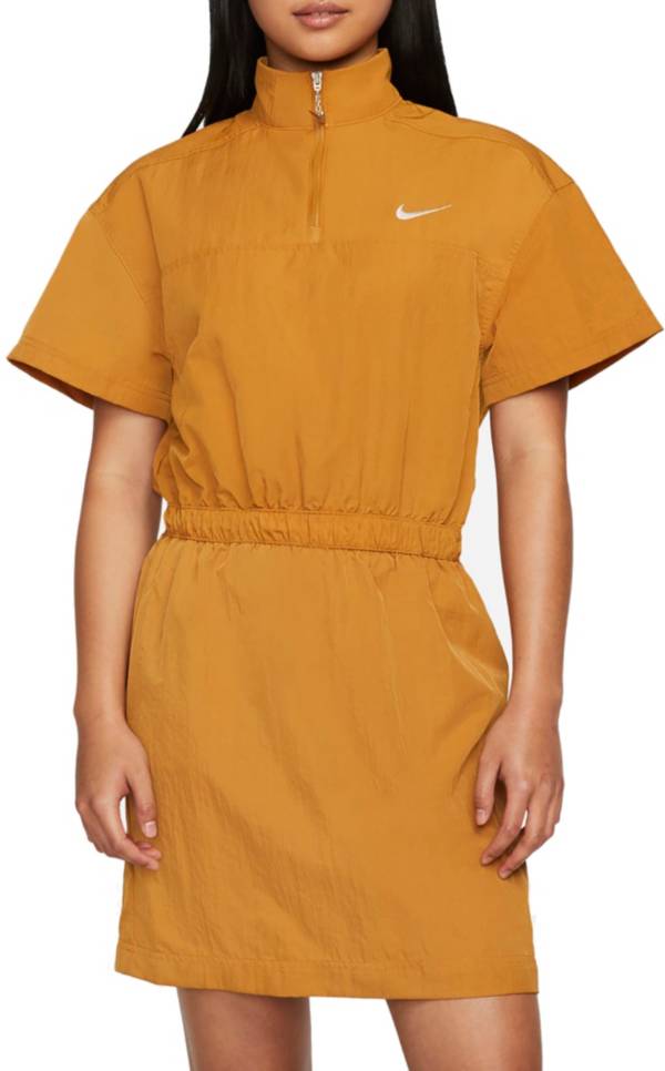 Bewijzen schrobben Machu Picchu Nike Women's Sportwear Swoosh Woven Dress | Dick's Sporting Goods