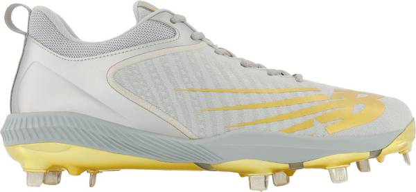 White and gold store new balance baseball cleats