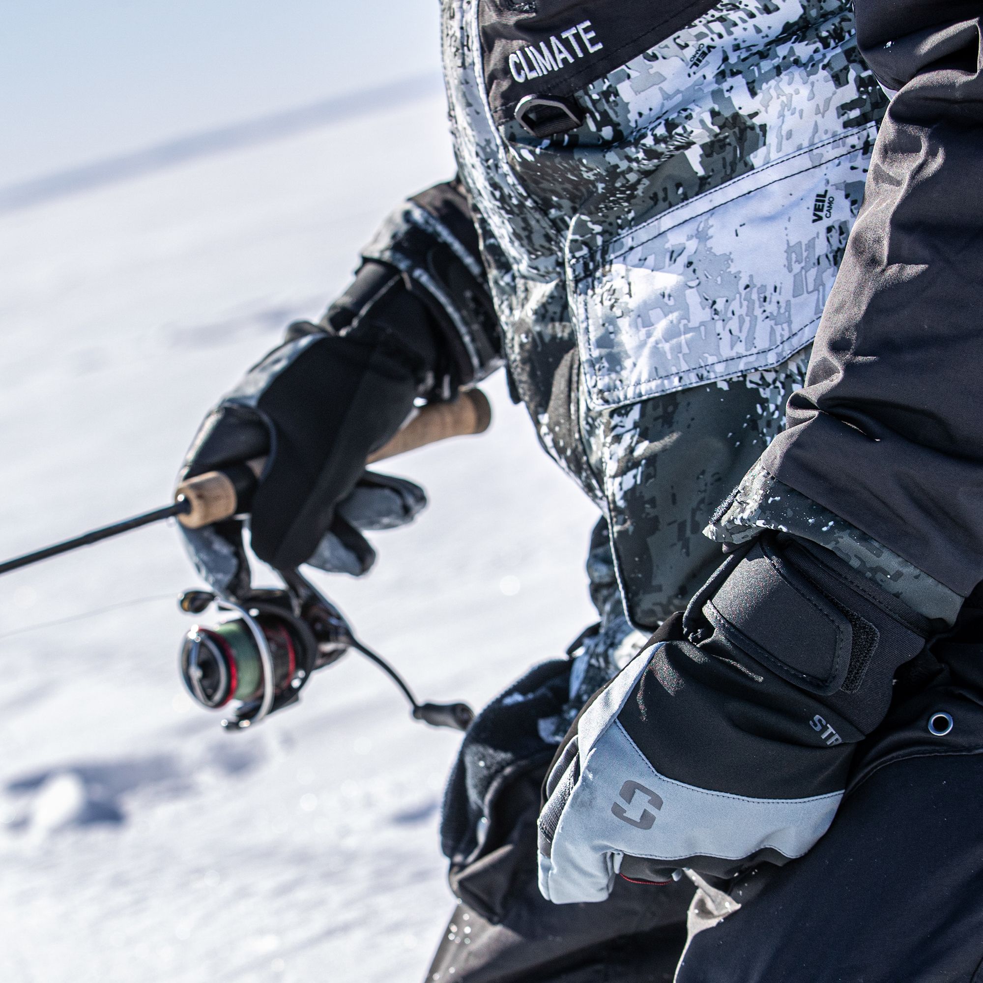 Striker Men's Apex Gloves product image