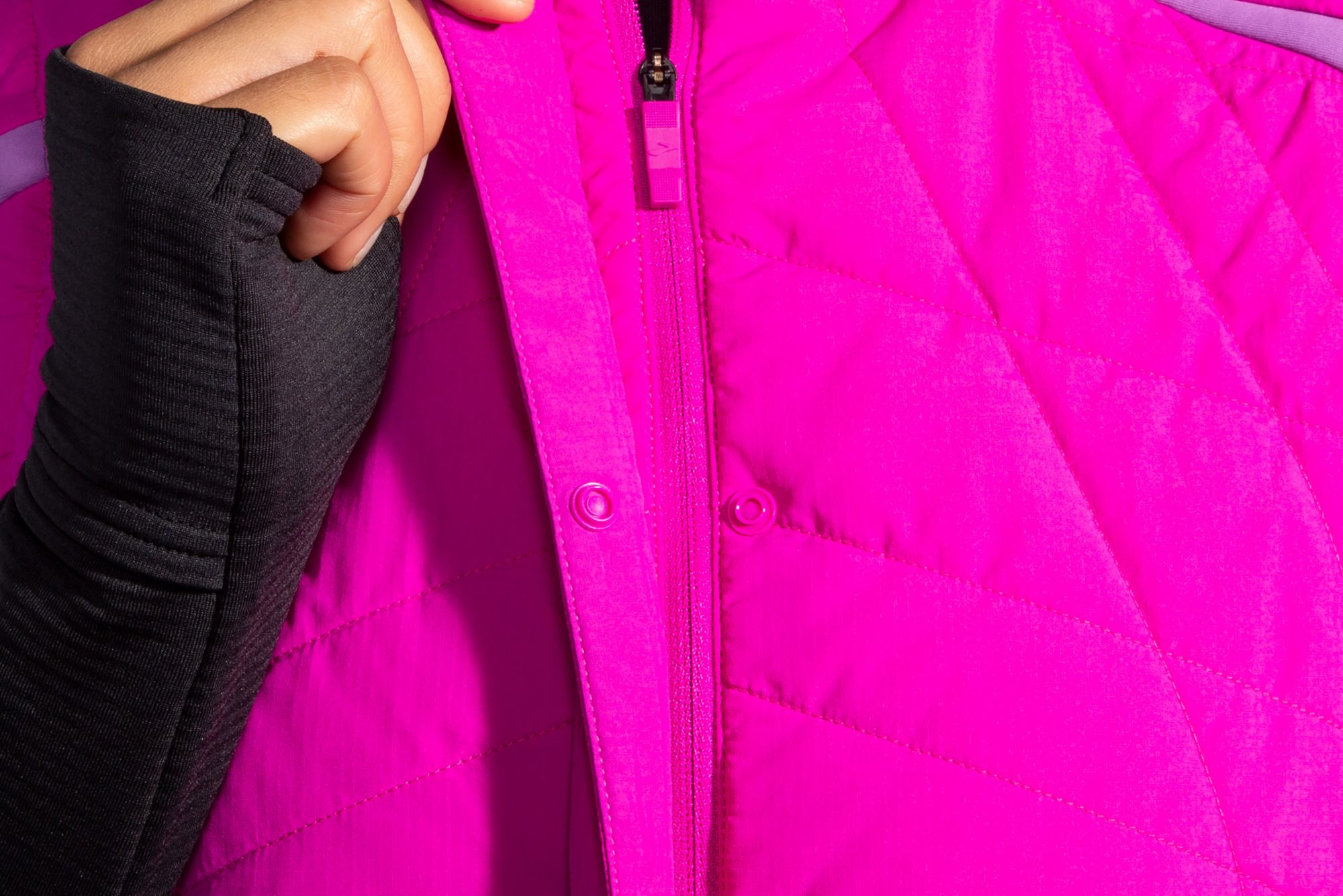 Brooks Women's Shield Hybrid Vest product image