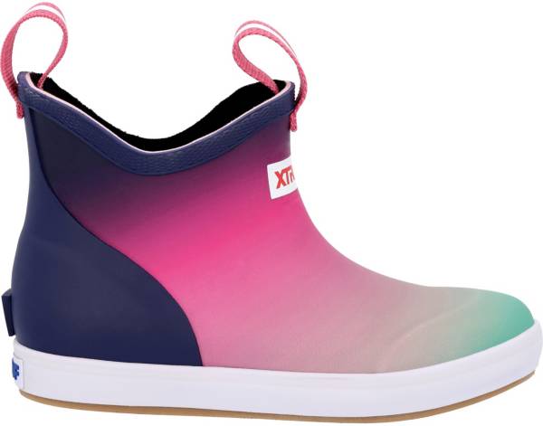 xtratuf pink