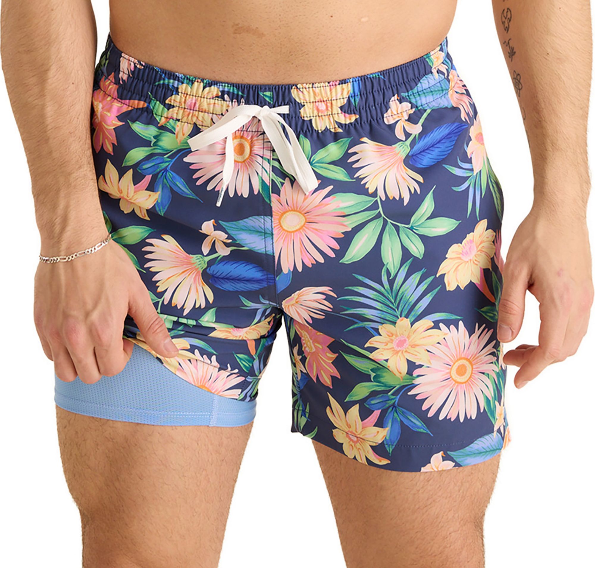 Chubbies Men's Classic Lined 5.5" Swim Trunks product image