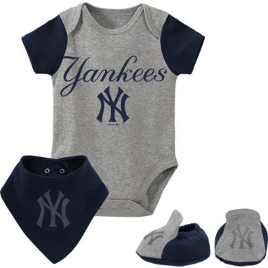 sorry, MLB Infant New York Yankees 3-Piece Bib & Bootie Set is currently out of stock