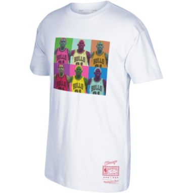 sorry, Mitchell & Ness Men's Chicago Bulls White Pop Art T-Shirt is currently out of stock