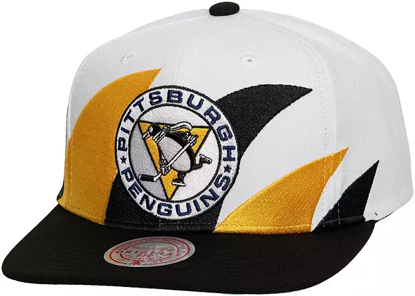 Mitchell & Ness White/Black Pittsburgh Penguins Vintage Sharktooth Snapback Hat
